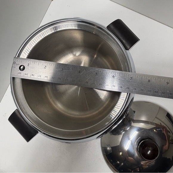 Vintage Midcentury Westbend Penguin chrome insulated hot and cold server - Picture 6 of 6